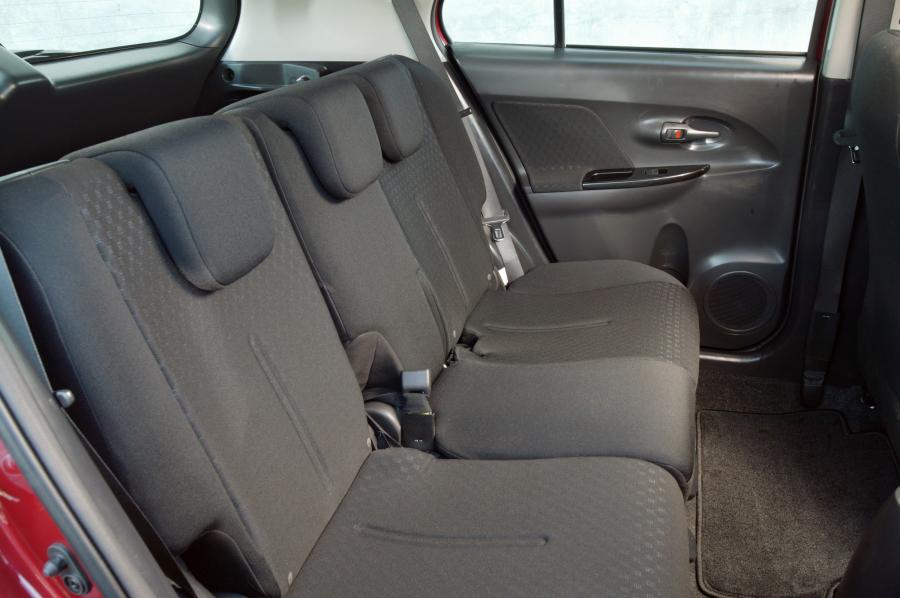  Scion xD 2007 года  (фото 31 из 113)